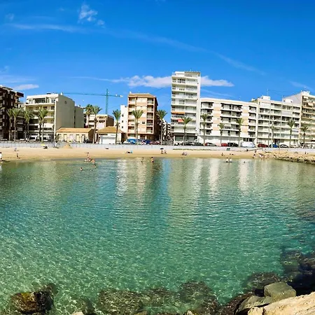 Sunny Penthouse Close To Everything דירה